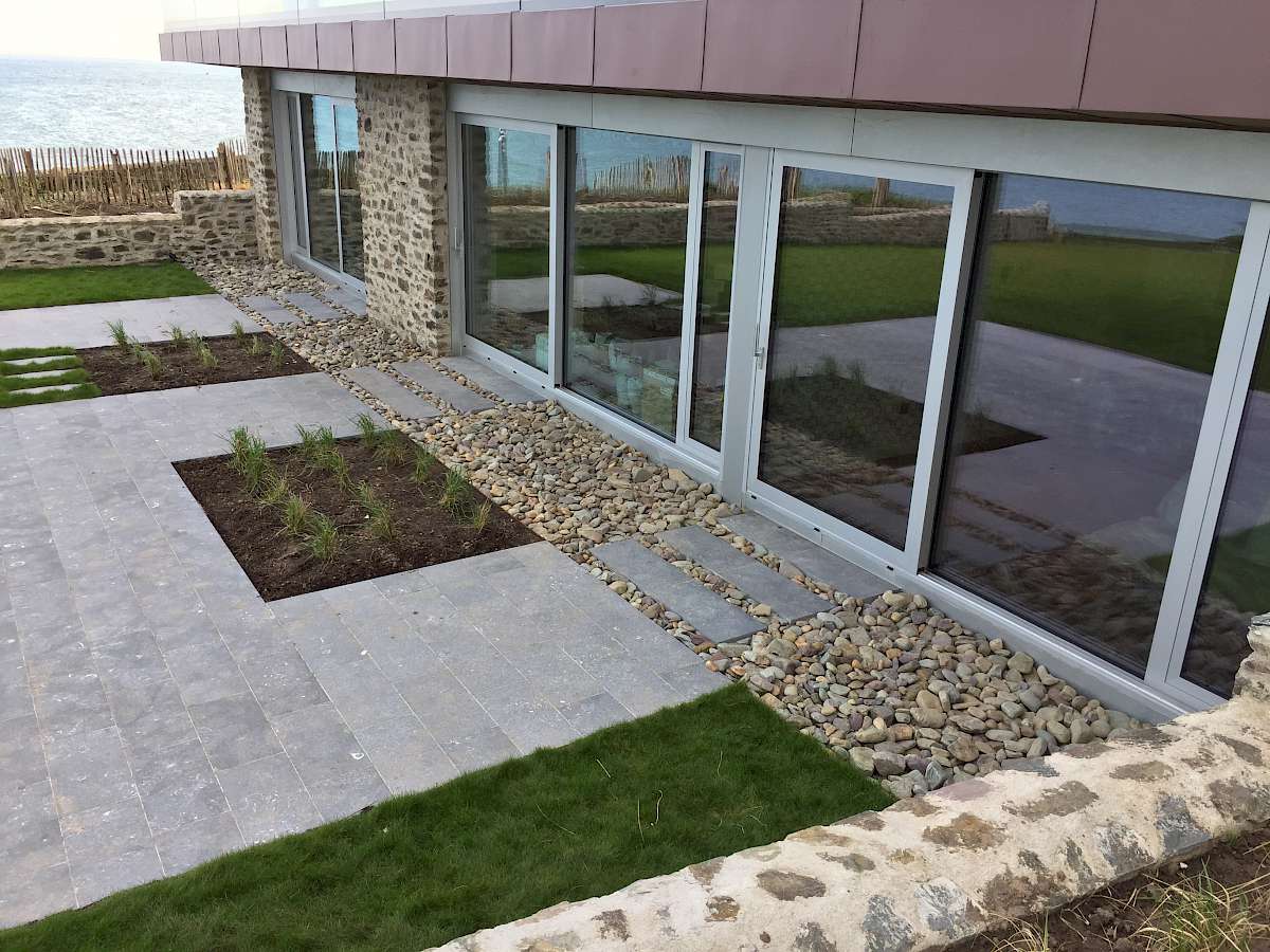 Paving, kerbing and decorative walls in Cork